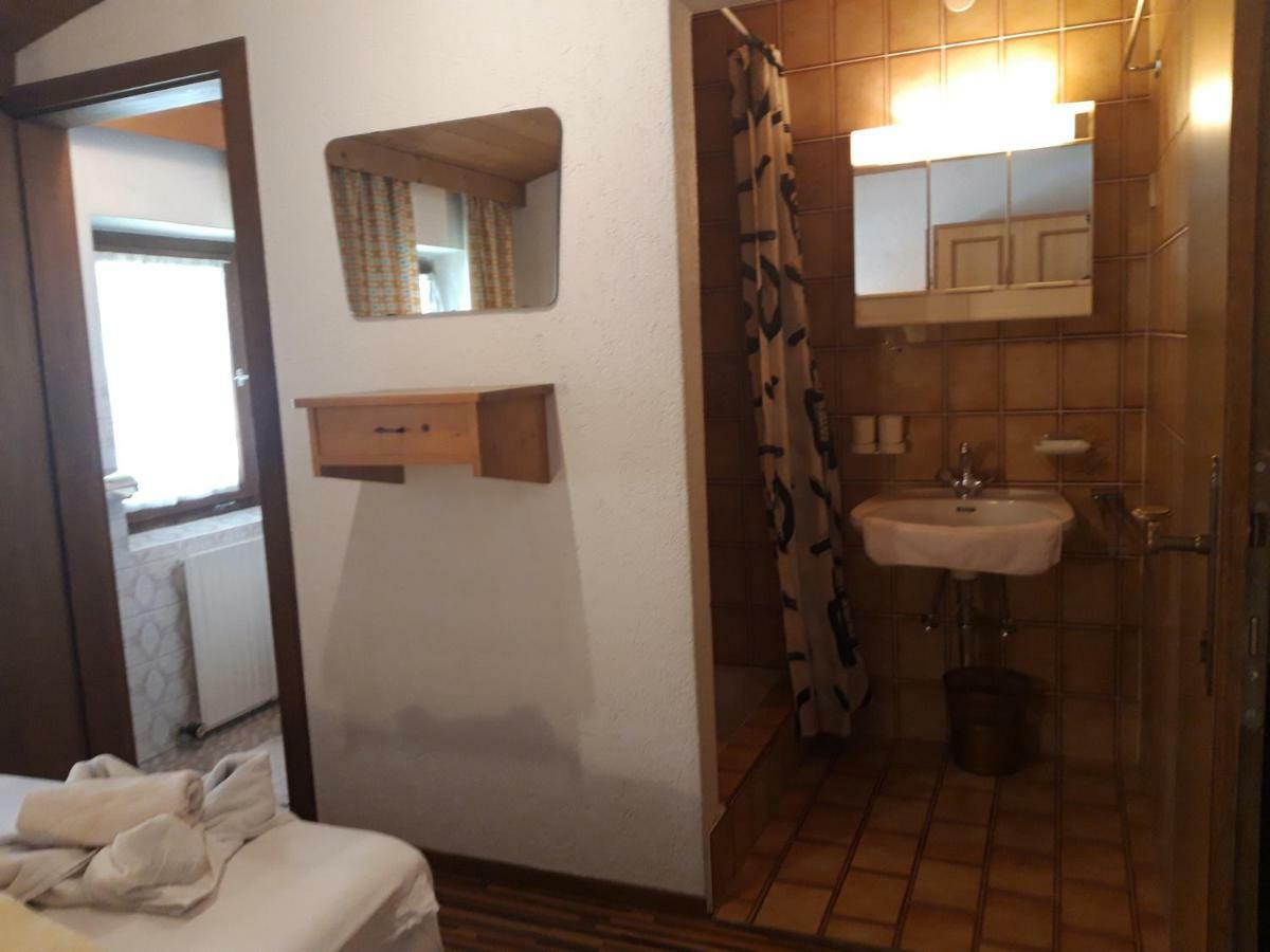 Junser Gasthausl Hotel Тукс Екстериор снимка